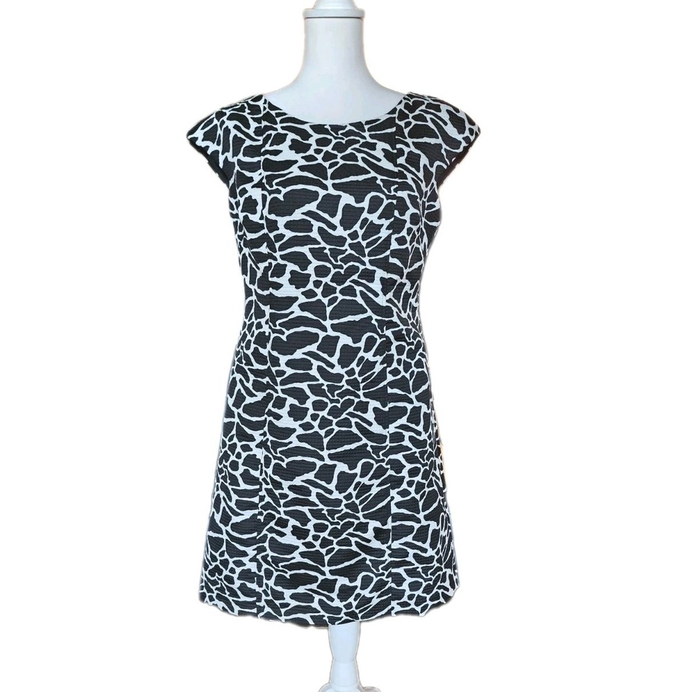 Robbie Bee Sheath Dress Womens 6 Black White Giraffe Animal Career Office Casual